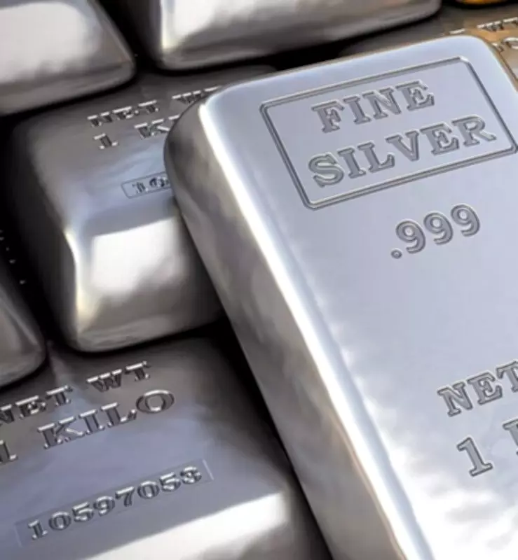 Silver Prices Surge Rs 10,442 to Rs 2.77 Lakh/kg Amid Weak Dollar and High Demand