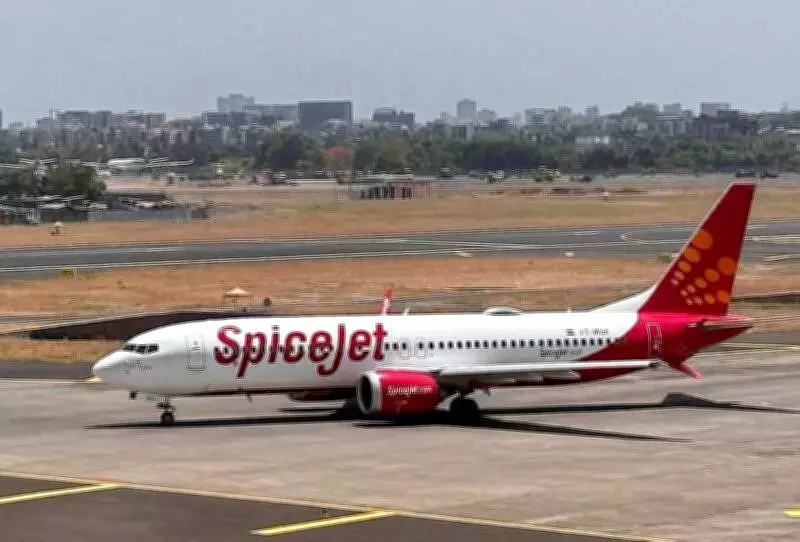 SpiceJet Flight Strands 150+ Passengers for Hours in Delhi Due to Technical Glitch