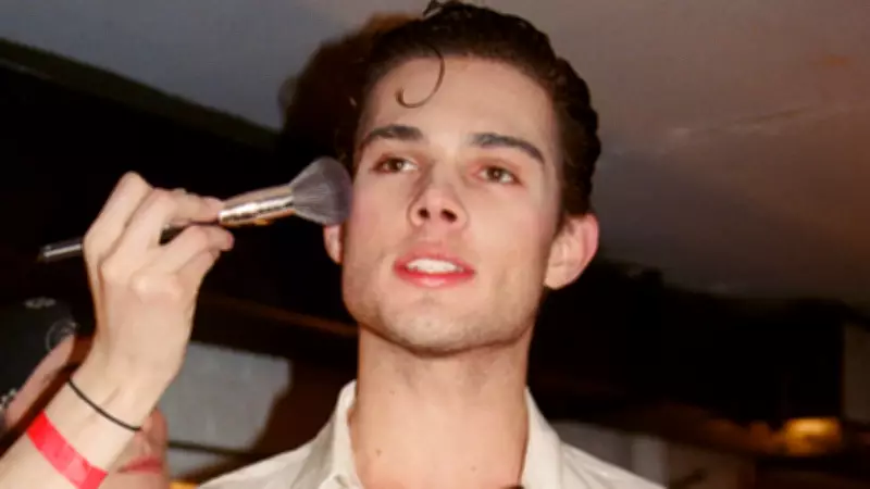 Streamer Braden Clavicular Peters Faces Backlash Over Alleged Aggressive Contract Tactics