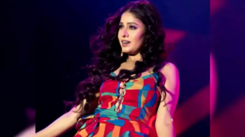 Sunidhi Chauhan's Kolkata Concert Ends Tour with Mic Glitch, Crowd Saves Show