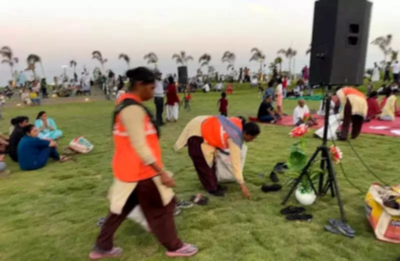 Surat Civic Body Cleans 300kg of Litter from Dumas Sea Face After Weekend Rush