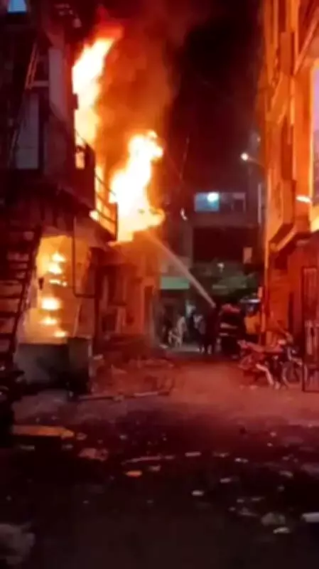 Surat Embroidery Unit Fire: 2 Dead, 13 Injured in LPG Cylinder Blast