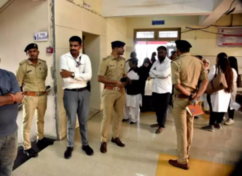 Surat Family Court Acid Attack: Husband Assaults Wife During Hearing