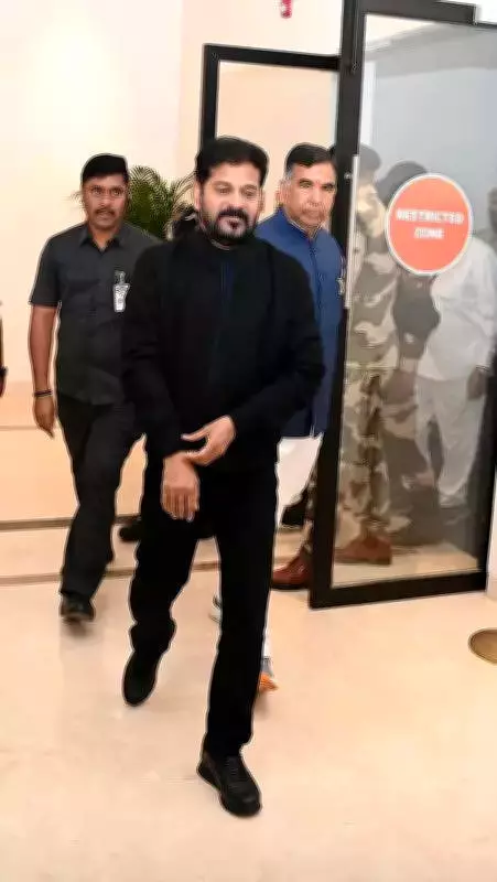 Telangana CM Revanth Reddy's Kerala Rally Trip Aborted Midway