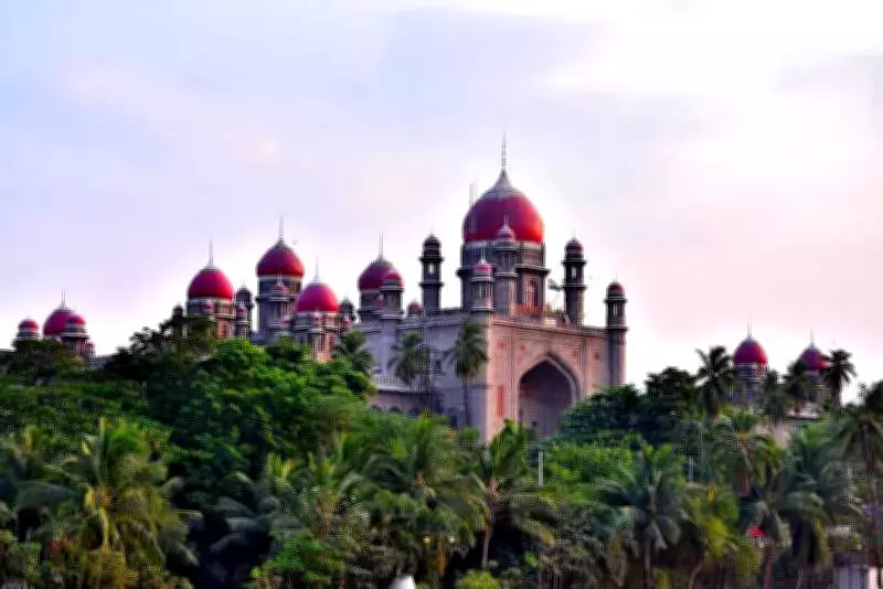 Telangana High Court Orders De-sealing of Guest House, Restricts Police Property Powers