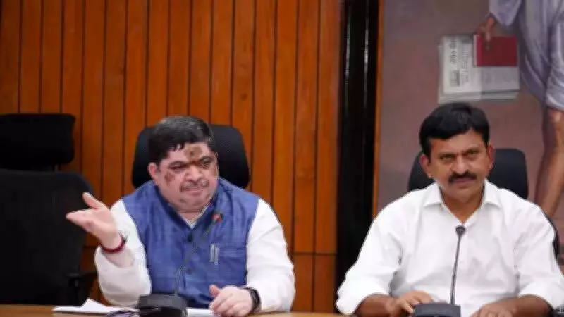 Telangana Minister Urges Union Ministers to Address Pending State Issues in Parliament