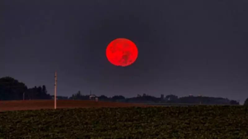 The Science of the Blood Moon: Unraveling the Mystery of Lunar Eclipses