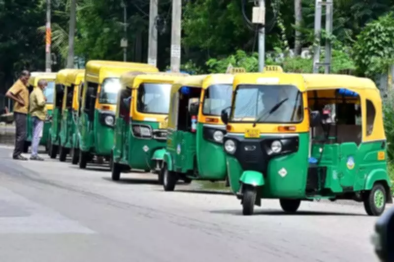 Thiruvananthapuram Bike Taxi Launch Sparks Auto Union Protest Over Livelihoods