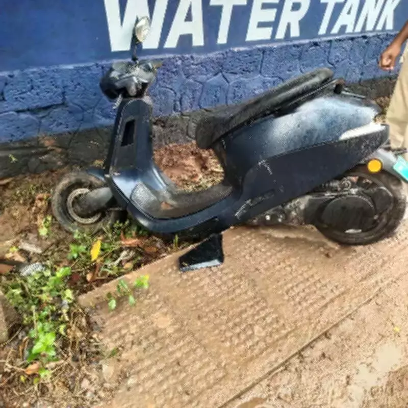 Three Kerala MBBS Students Killed in Tragic Scooter Accident in Kozhikode