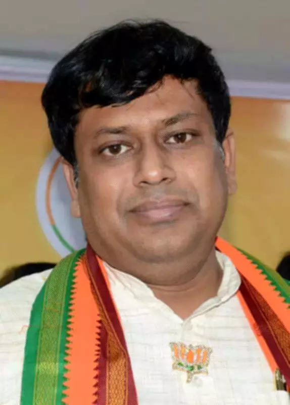 TMC Claims Supreme Court Misunderstood Bengal's Stance on Metro Crossing