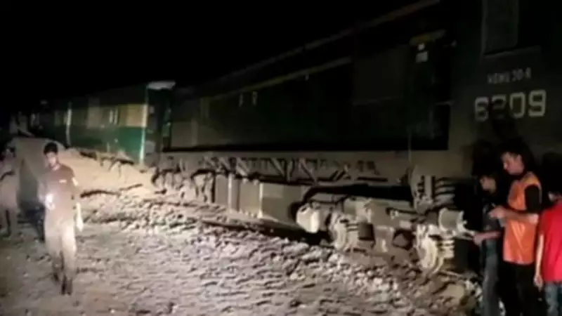 Train Derailment in Pakistan's Punjab Injures 25, Disrupts Rail Traffic