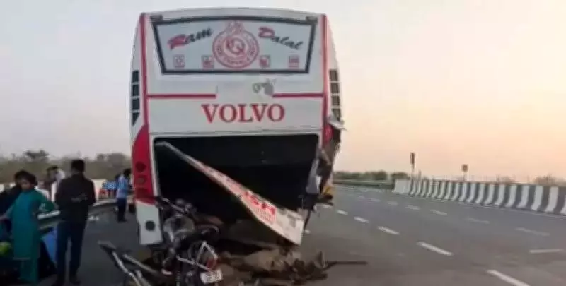 Truck-Bus Collision on Agra-Lucknow Expressway Kills One, Injures Five in Kannauj