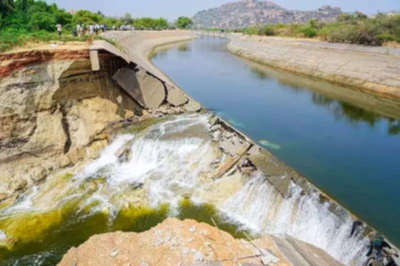 Tungabhadra Canal Breach in Koppal Sparks Water Crisis, Disrupts Summer Supply
