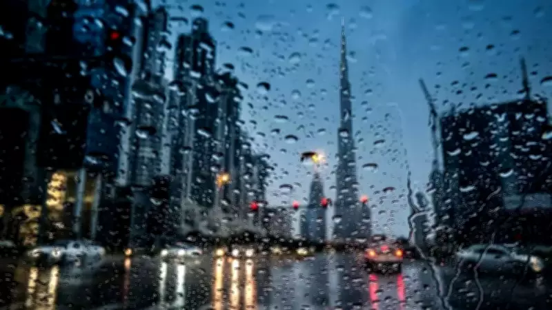 UAE Weather Forecast: Cloudy Skies with Rain Expected in Fujairah, Ras Al Khaimah