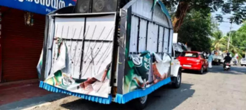 UDF Candidate's Campaign Vehicle Vandalized in Thodupuzha; UDF Alleges DYFI, SFI Involvement