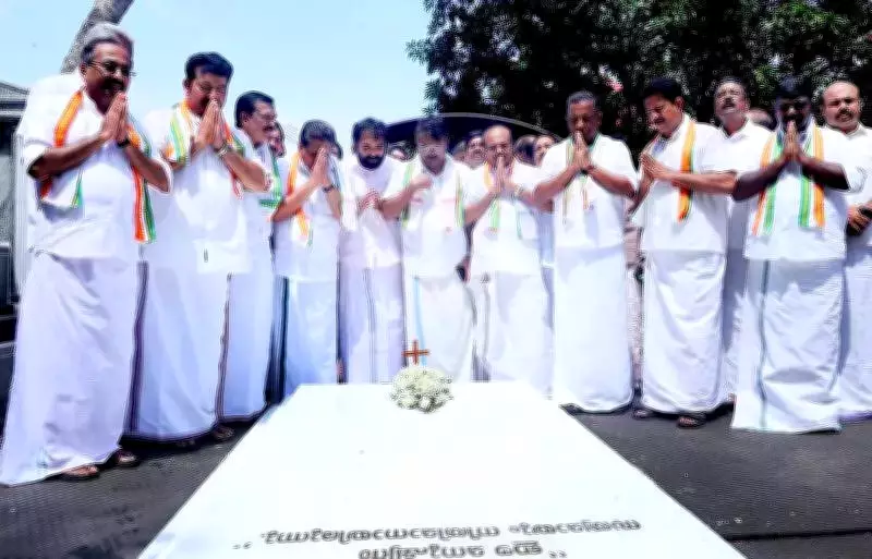 UDF Candidates Flock to Oommen Chandy's Grave in Kottayam as Election Campaigns Begin