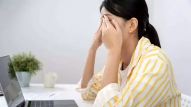 Understanding Eye Floaters: When to Ignore and When to Seek Urgent Medical Help