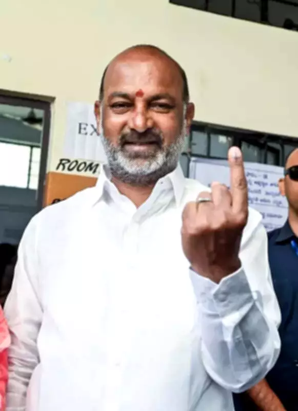 Union Minister Bandi Sanjay Urges Hindu Vigilance, Slams Congress Policies