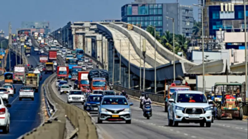 Urban Governance Lessons from Lee Kuan Yew: Balancing City Growth and State Priorities