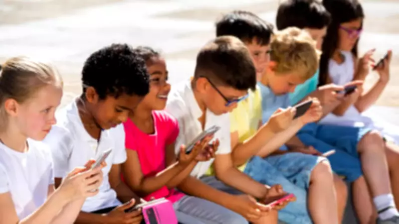 US States Push to Limit Classroom Technology Amid Parent Concerns Over Distraction