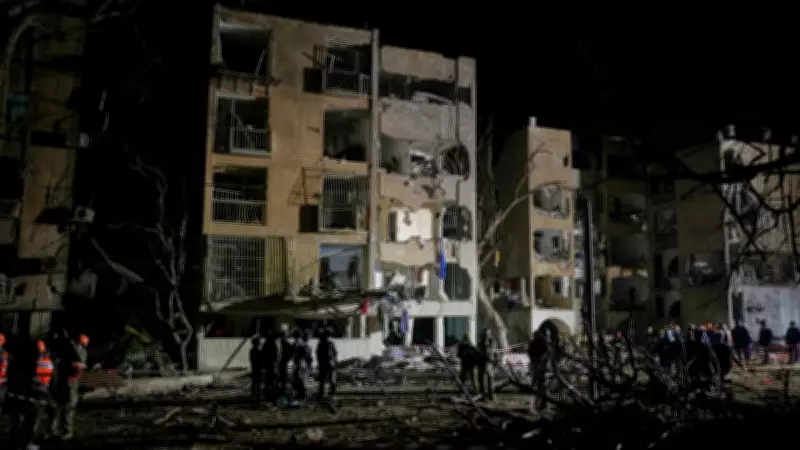 Video Shows Massive Fireball from Iranian Missiles Striking Dimona and Arad