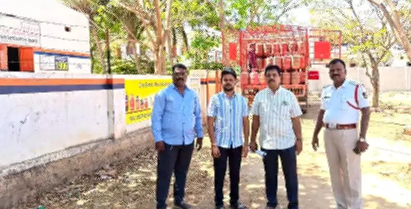 Vijayanagara District Launches Crackdown on Domestic LPG Misuse Amid Commercial Cylinder Shortage