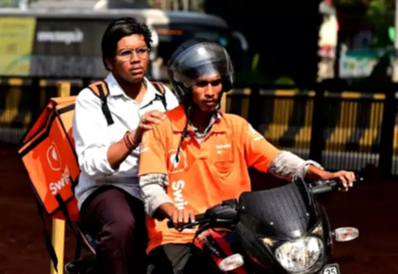 Vijayawada Food Delivery Crisis: LPG Shortage Halts Orders, Hits 4,000 Workers