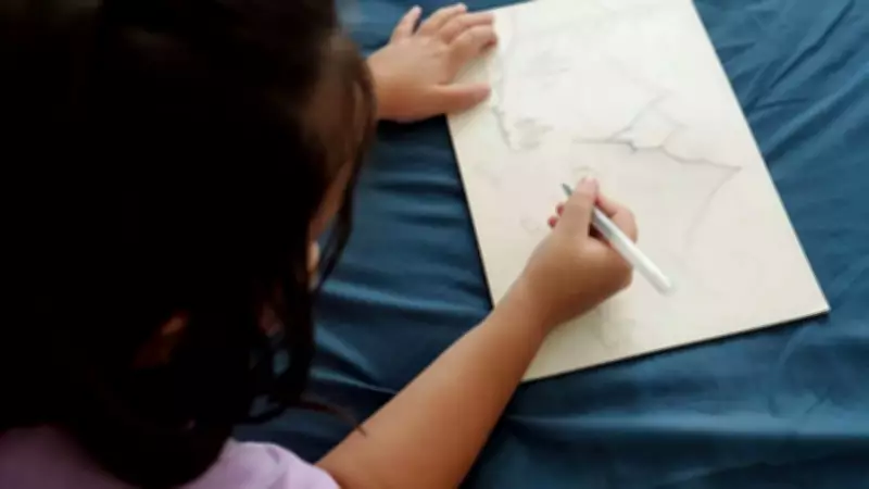 Viral Child's Drawing of Smiling Falling Dad Sparks Internet Debate on Children's Art