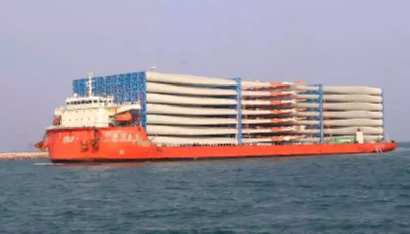VOC Port Sets National Record, Handles 147 Windmill Blades in Single Vessel