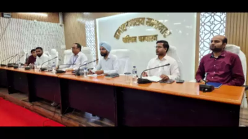 West Champaran DM Addresses LPG Rumors, Ensures Adequate Supply in District