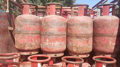 Bengaluru Police Seize Massive Illegal LPG Cylinder Stock in Peenya Raid