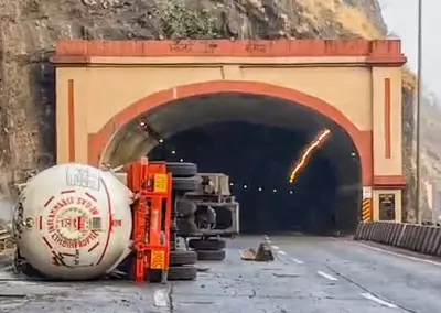 Gas Tanker Overturns on UP Highway, Traffic Halted Amid Leakage Fears