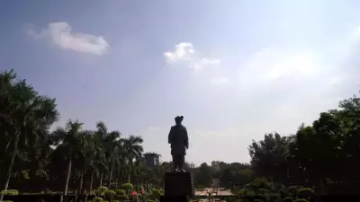 Gurgaon Experiences Shallow Fog and Temperature Drop, IMD Predicts Rainfall