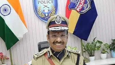 Hyderabad Police Commissioner Assures No Fuel or LPG Shortage in City