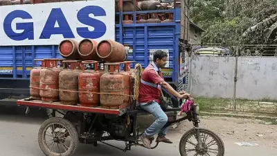 Kerala Restaurants and Tea Shops Shut Down Amid Severe LPG Cylinder Shortage