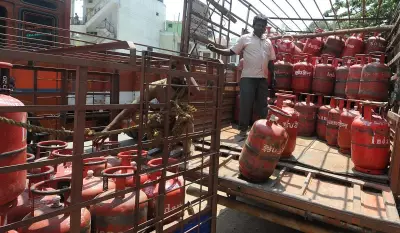 LPG Shortage Hits Restaurants, Coal Prices Soar; Anti-Hoarding Raids in UP and Karnataka