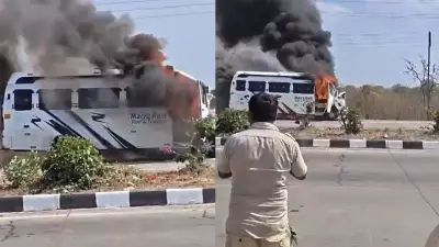 Maharashtra Bus Fire: Terrifying Video Shows Passengers Fleeing Burning Mini Traveller