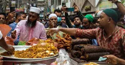 Mumbai Ramadan Menus Shift from Meat to Khichda Amid LPG Shortage