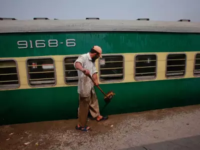 Pakistan Railways Slashes Passenger Concessions in Major Policy Overhaul