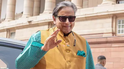 Shashi Tharoor Denies CM Candidacy for Kerala 2026, Focuses on UDF Campaign Strategy