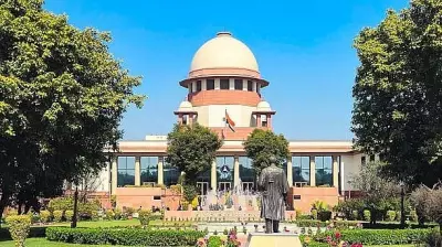 Supreme Court to Review Plea Against Bombay HC's IT Fact Check Ruling