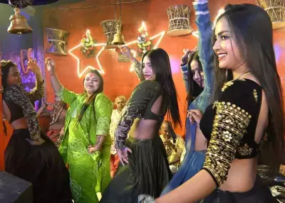 Varanasi's Nagar Vadhus Continue Centuries-Old Temple Tradition at Manikarnika Ghat