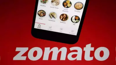 Zomato Raises Platform Fee to Rs 14.9, Nearing Swiggy's Rs 14.99 Charge