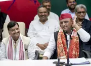 Akhilesh Yadav Slams UP Govt Over Corruption, Inflation, and Voter Deletion