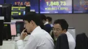 Asian Stocks Fall Amid Middle East Conflict, Oil Prices Remain Elevated