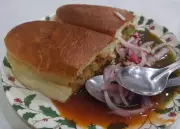 Bun Tikki Craze at Amritsar's Brijwasi Chat Bhandar: A Culinary Sensation