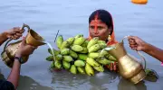Chaiti Chhath Puja Concludes in Patna with Devotees Offering Arghya to Rising Sun