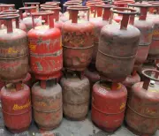 Chandigarh Faces Black Market Crisis: Rs 1,700 for LPG Refill Amid Shortage