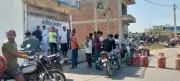 Chatra Residents Block Bypass Road in Protest Over LPG Cylinder Shortage