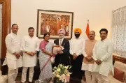 CM Rekha Gupta Meets LG Tarunjeet Singh Sandhu in Courtesy Visit
